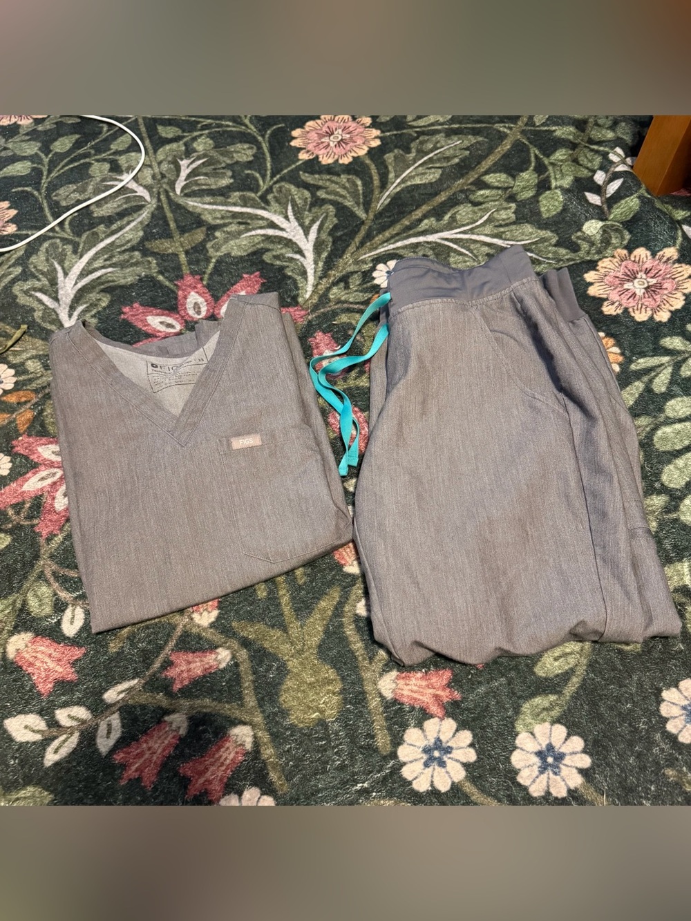 Figs graphite grey set
